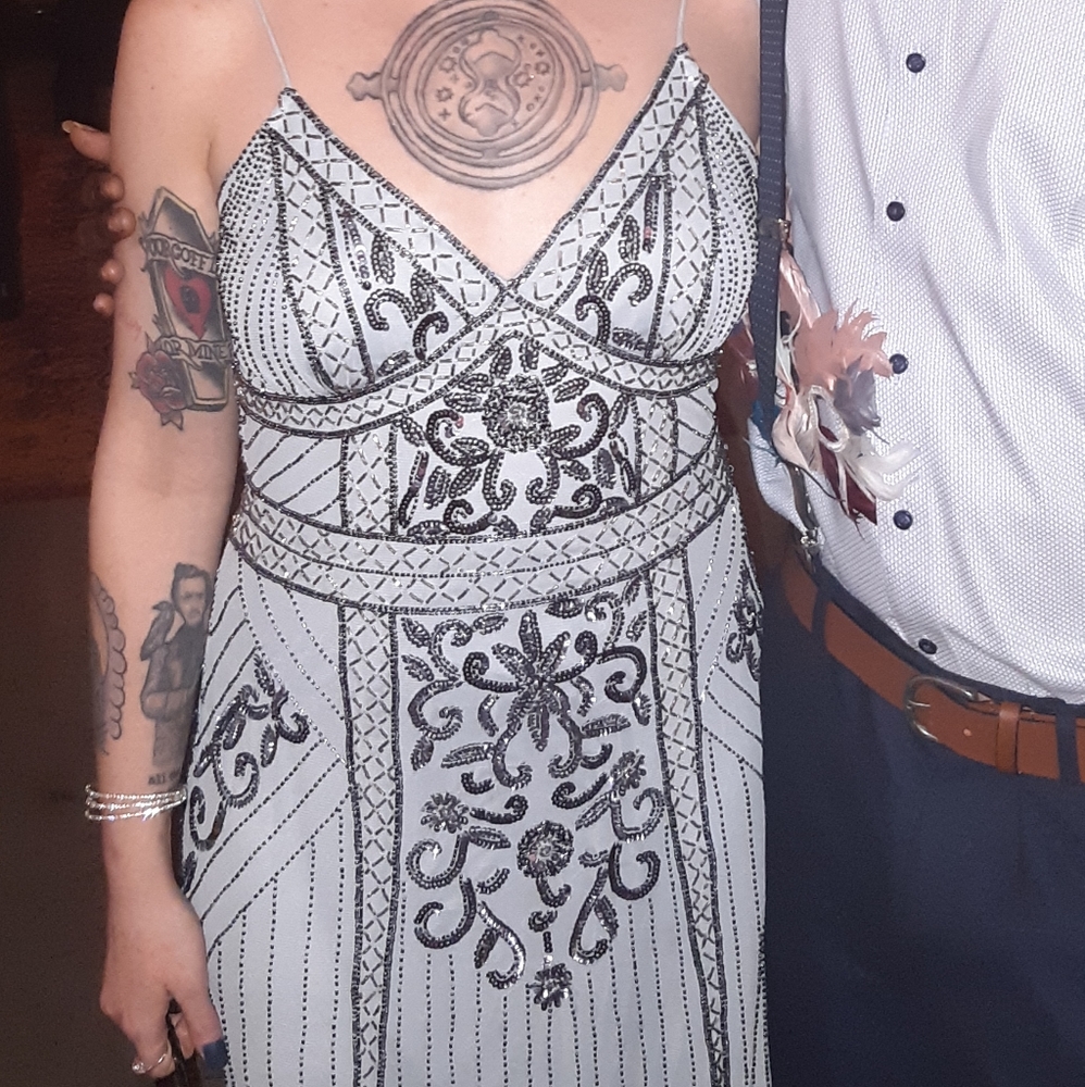 Handbeaded Gown - Picture 2 of 2